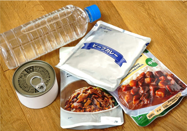 受給決定まで食べ物や日用品の支援